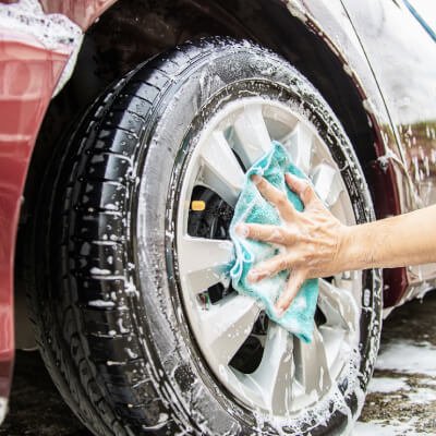 Tire Shine & Shampooing